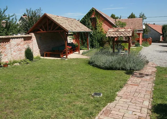 Otto Panzio Guest house