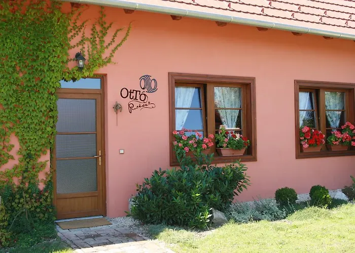 Otto Panzio Guest house